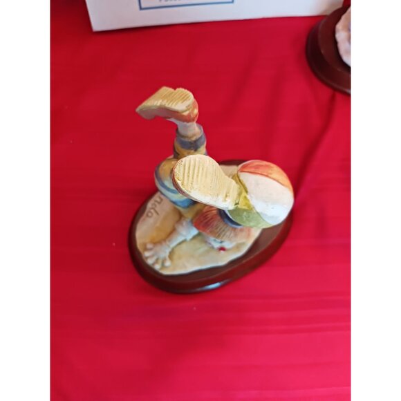 Leonardo Vtg performance clown figurine "5"tall - Picture 4 of 10